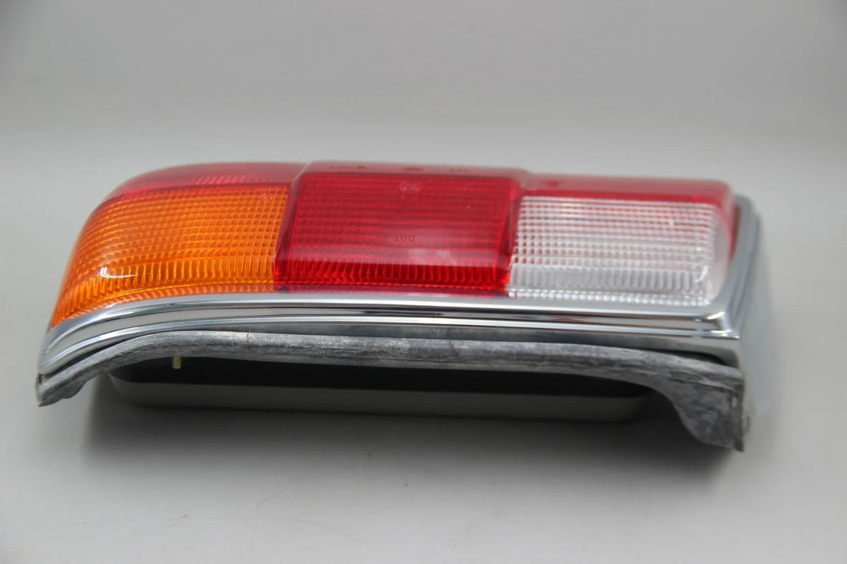 Original BMW E12 518 520 525 528 520i M10 Heckleuchte rechts 63211354416