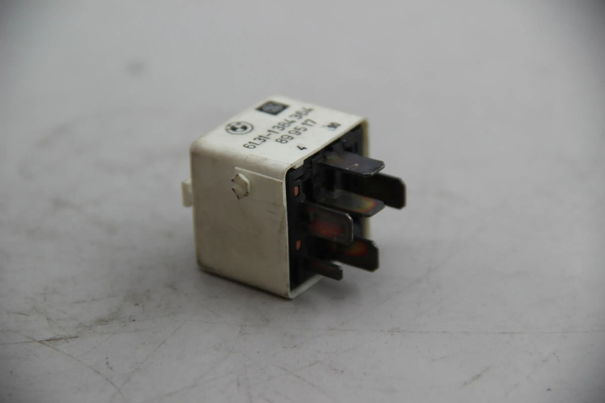 Original BMW E36 E46 E34 E39 E32 E31 Relais Wechsler weiss 61361384364