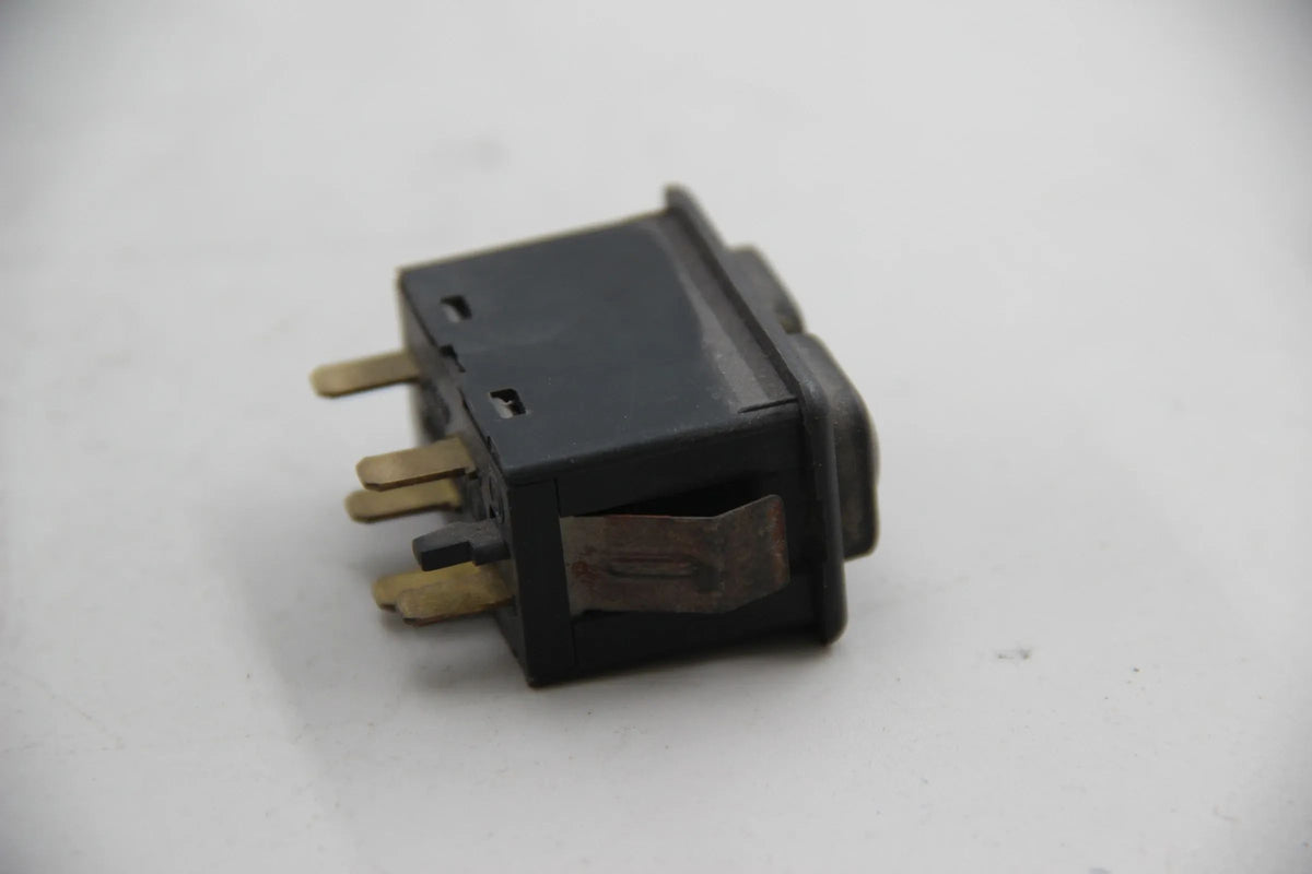 Original BMW E30 318i-325i M3 E28 E24 E23 Schalter beleuchtet NOS 61311377905