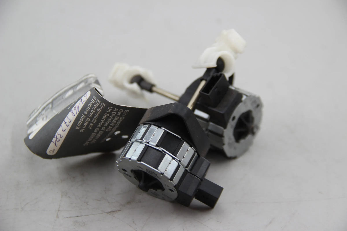 Original BMW E46 316i-330i E39 E85 E86 2x Leuchtweitenversteller 67168372381