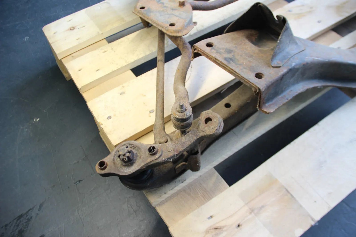 Original Toyota Celica T 2 Vorderachse Vorderachsträger Stabi Knuckles