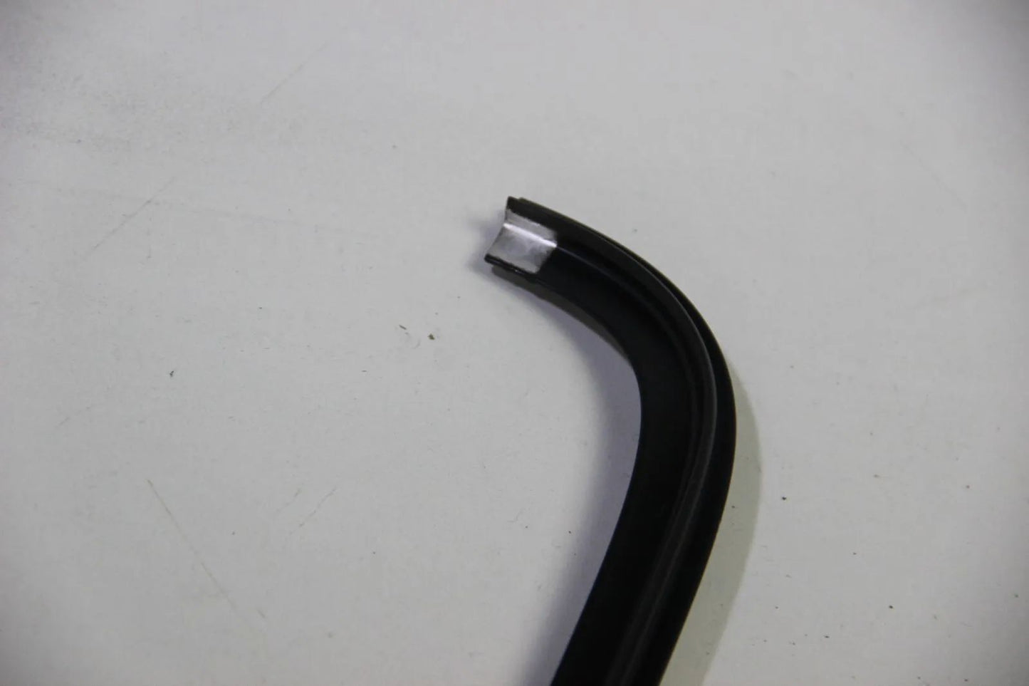 Original BMW E24 635csi Zierrahmen Rechts Schwarz Scheibe Hinten 51311961658