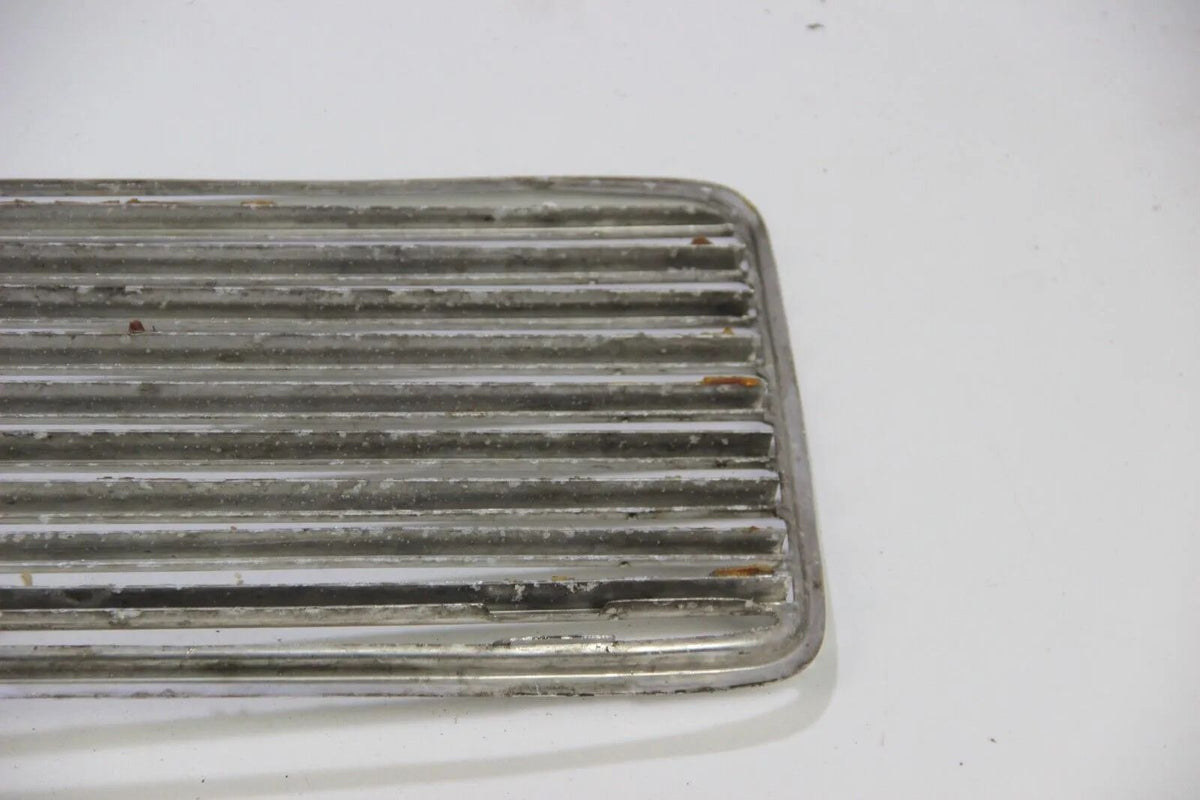 BMW E10 1502 1602 1802 2002  Ziergitter vorne Chrom Links Zierleiste OEM