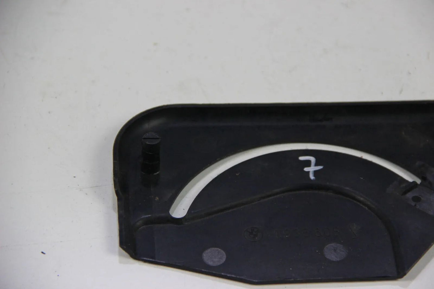 Original BMW E30 318i 320i 325i M3  Gurtdurchführung Links Cabrio 1935605