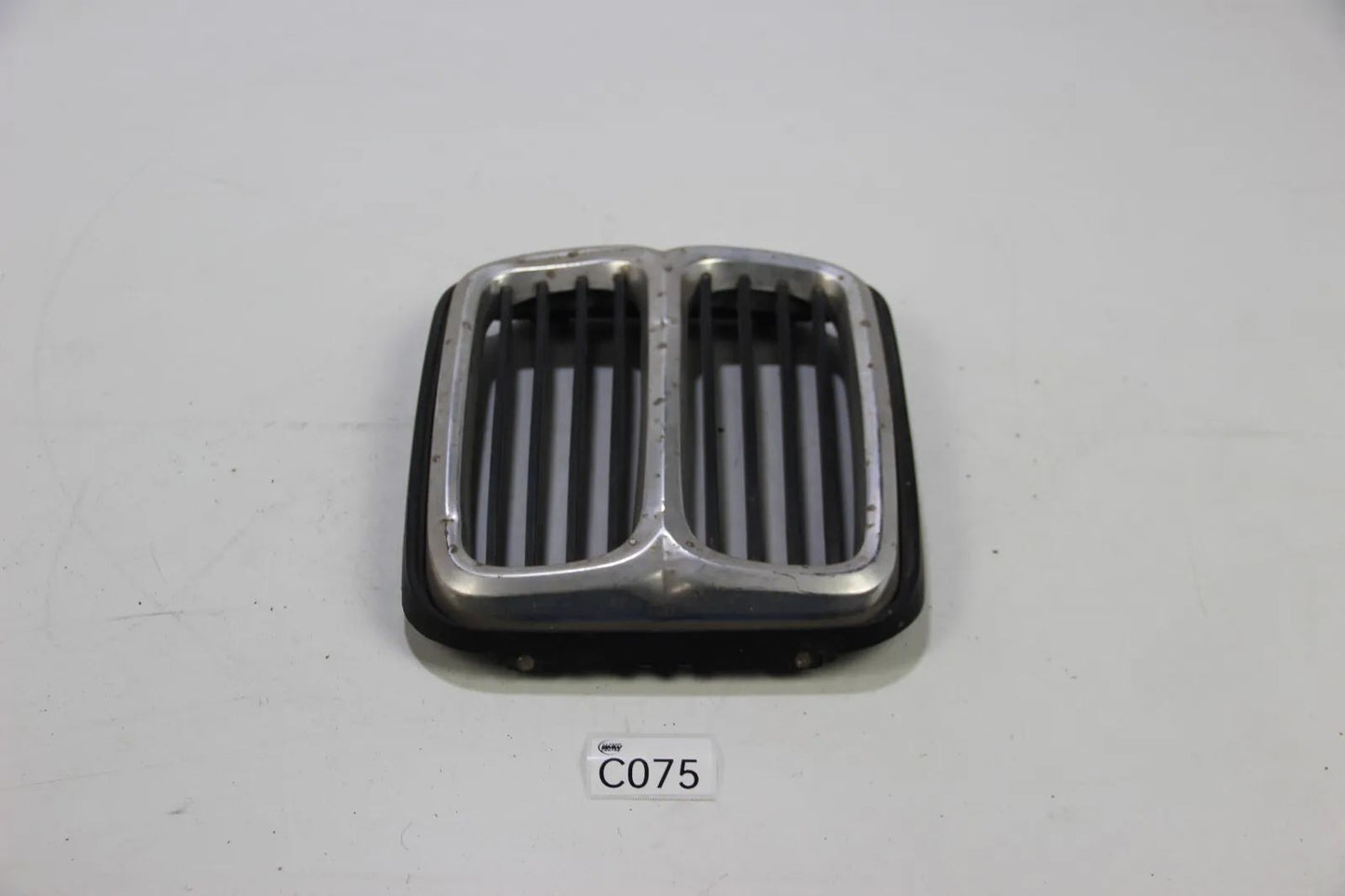 Original BMW E12 518i-535i M535i Niere Kühlergrill Kidneygrille 5er  1848104