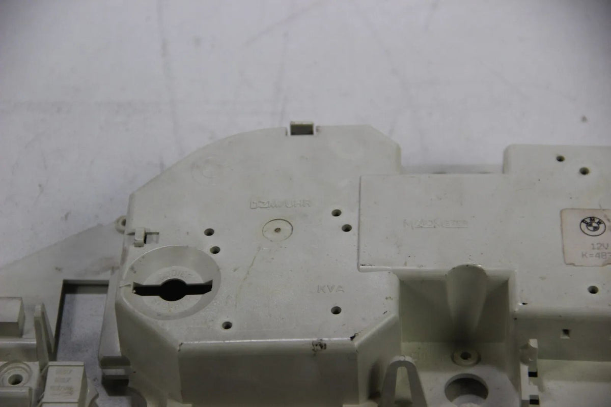 Original BMW E30 316i-325i 325e M3 	Kombiinstrument Rückplatte Weiß	1377373