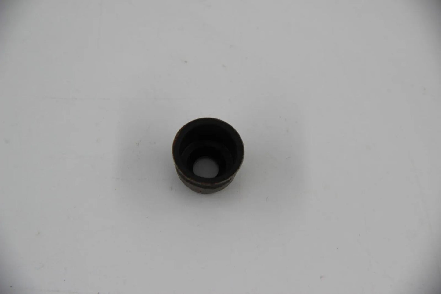 BMW E10 E3 E9 E21 E12 E24 Ventilschaftabdichtung NOS D=13,9mm 11341256556 Neu