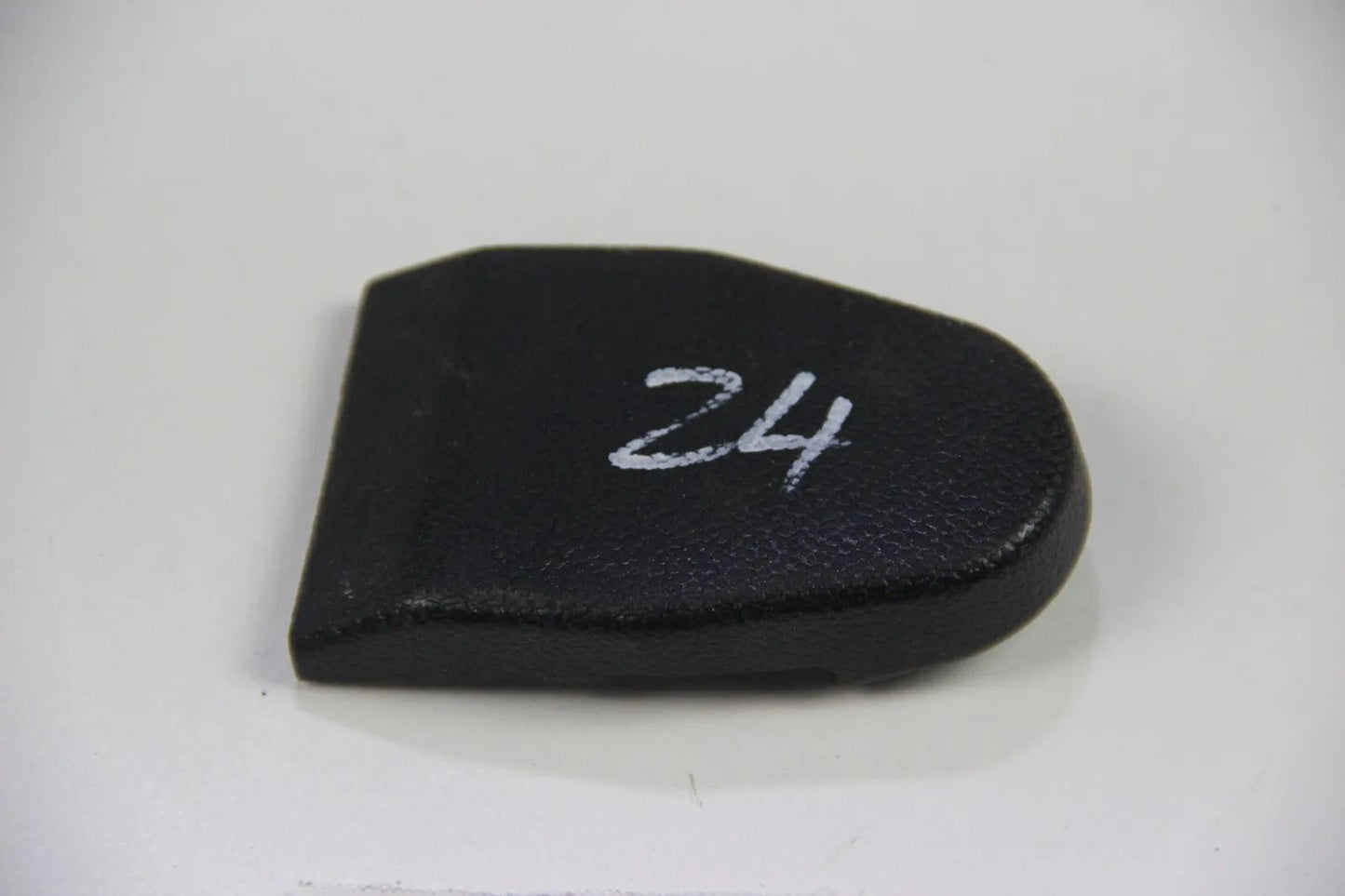 Original BMW E12 E28 E24 Abdeckkappe 72111860143 Abdeckung Gurt Cover