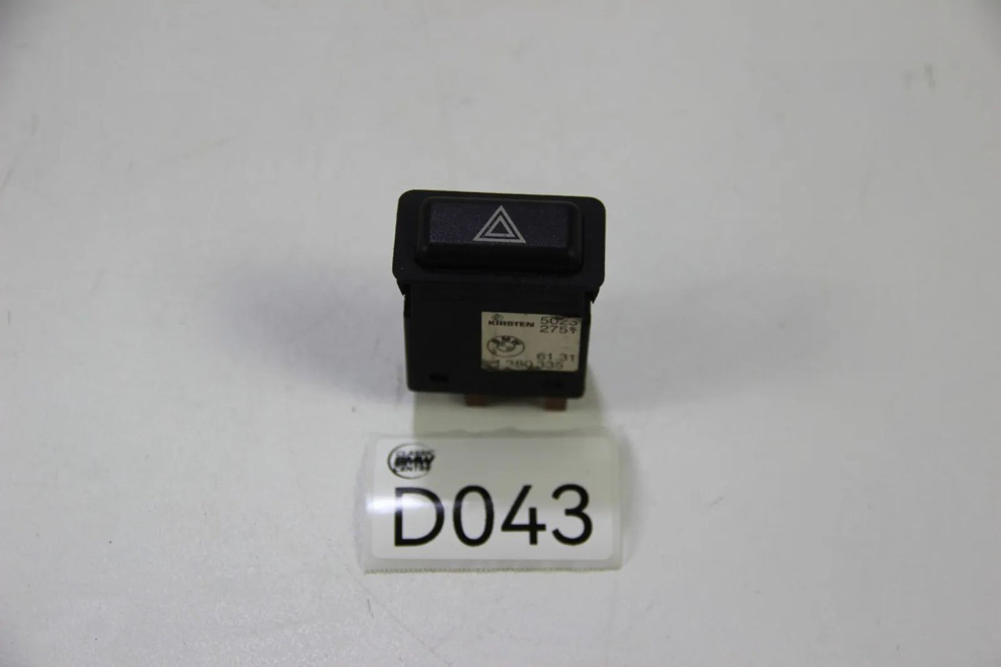 Original BMW 3er E30 Warnblinkleuchte Schalter / Gefahrenhinweis 1380335