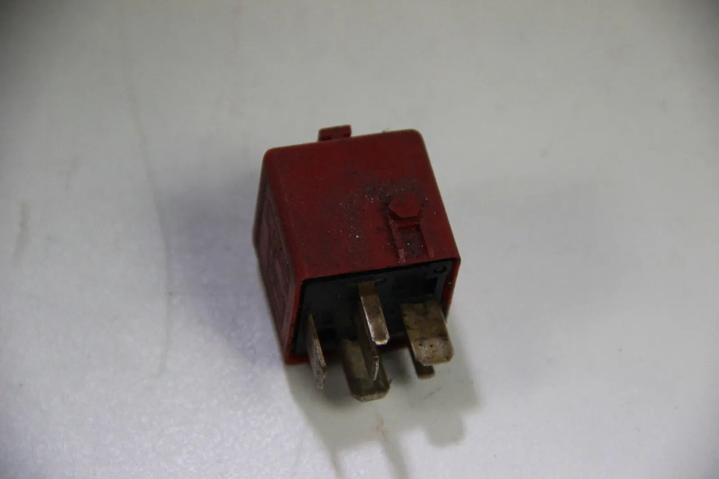 Original BMW E36 Z3 ABS-Hauptrelais Relay tomatenrot Oldtimer 61361393404