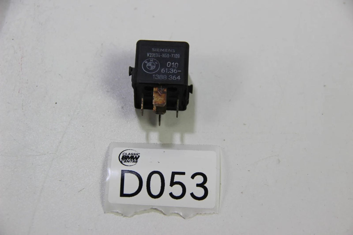 Original BMW E30 E46 E34 E32 E31 Relais Doppelschliesser schwarz  61361388364