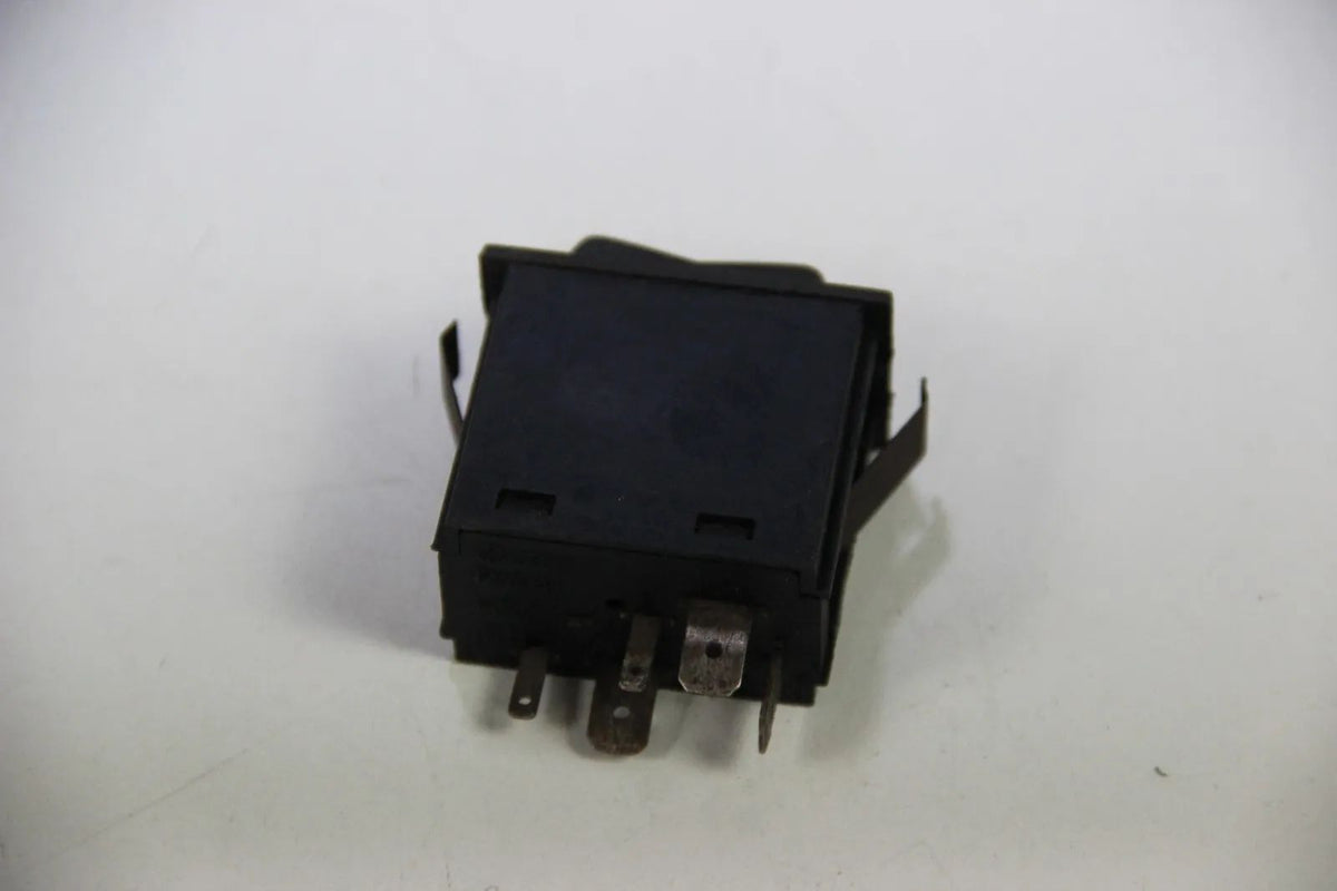 Original VW Golf Jetta Caddy Polo Scirocco Nebelscheinwerfer Schalter 321941535A