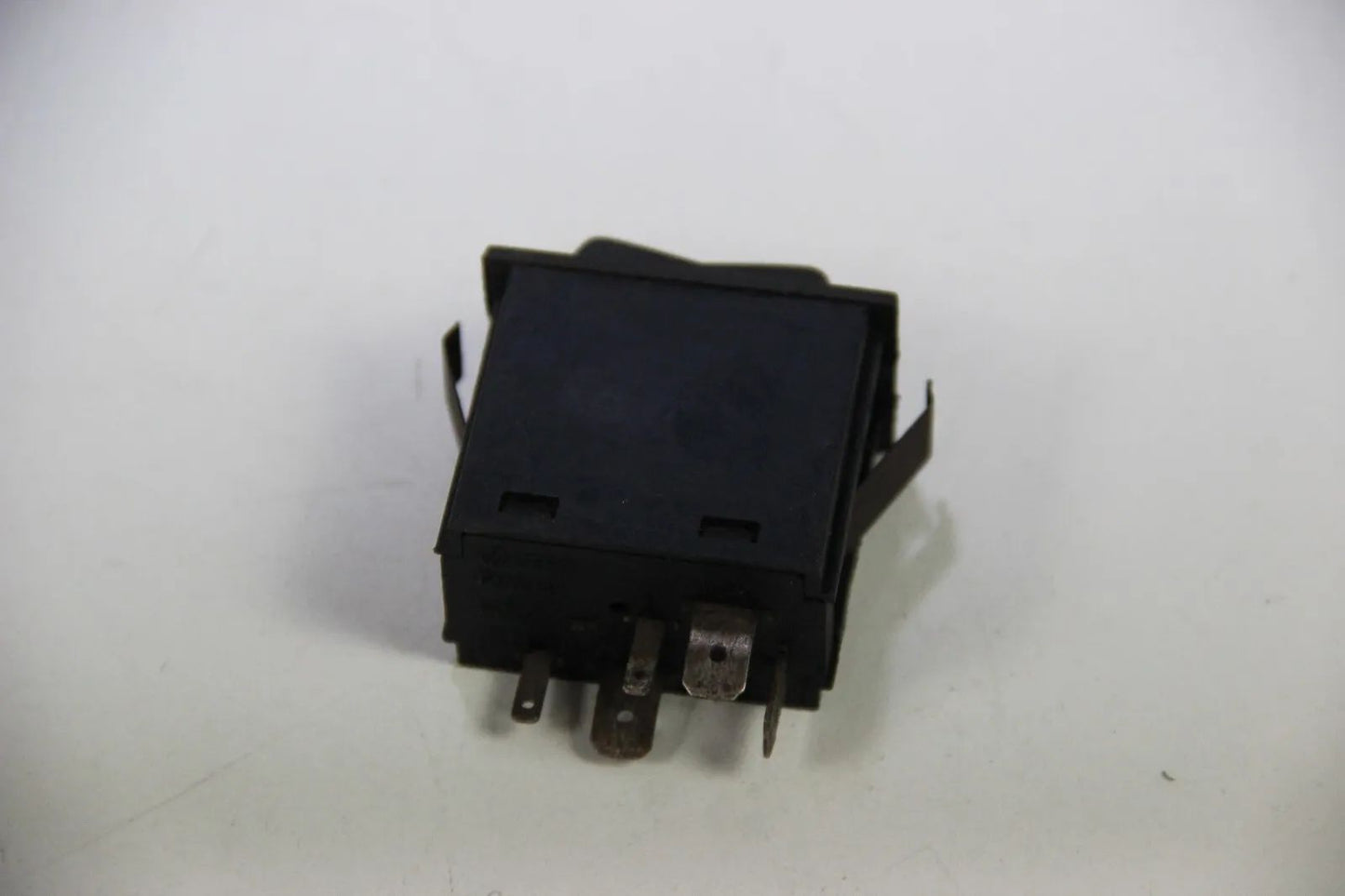 Original VW Golf Jetta Caddy Polo Scirocco Nebelscheinwerfer Schalter 321941535A