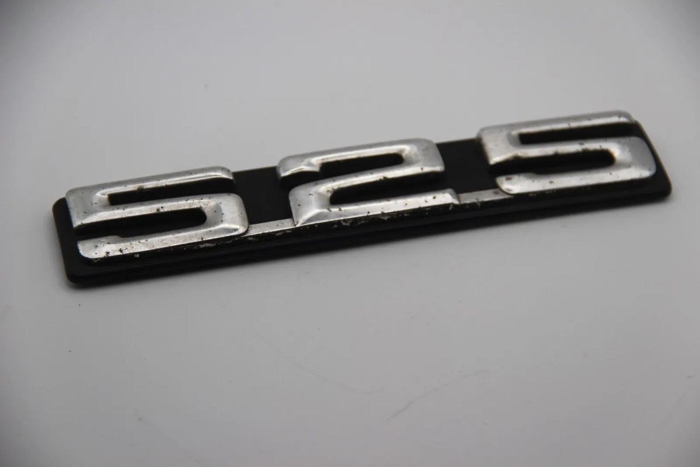 Original BMW E12 525 Modellbezeichnung Emblem Badge Schriftzug Typenschild