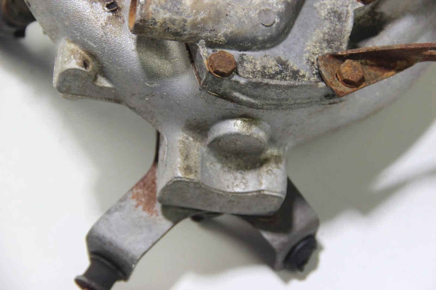 BMW M10 Oldtimer Vergaser Ansaugbrücke Krümmer 4 ZYL 12507139