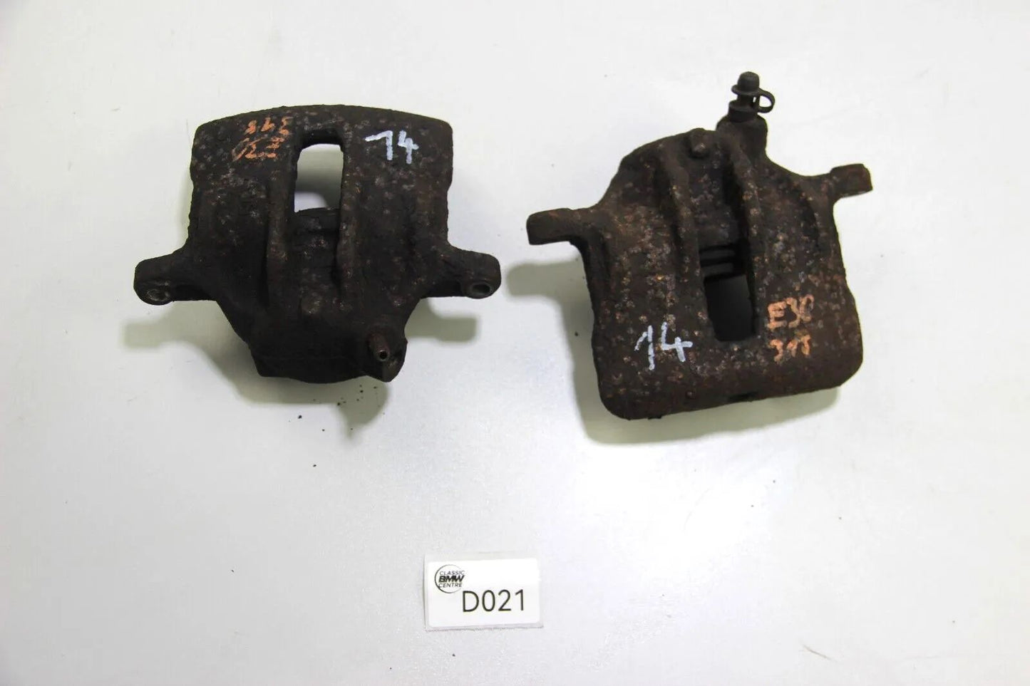 BMW Original E30 316 318 Bremssattel paar links und rechts Vorderachse