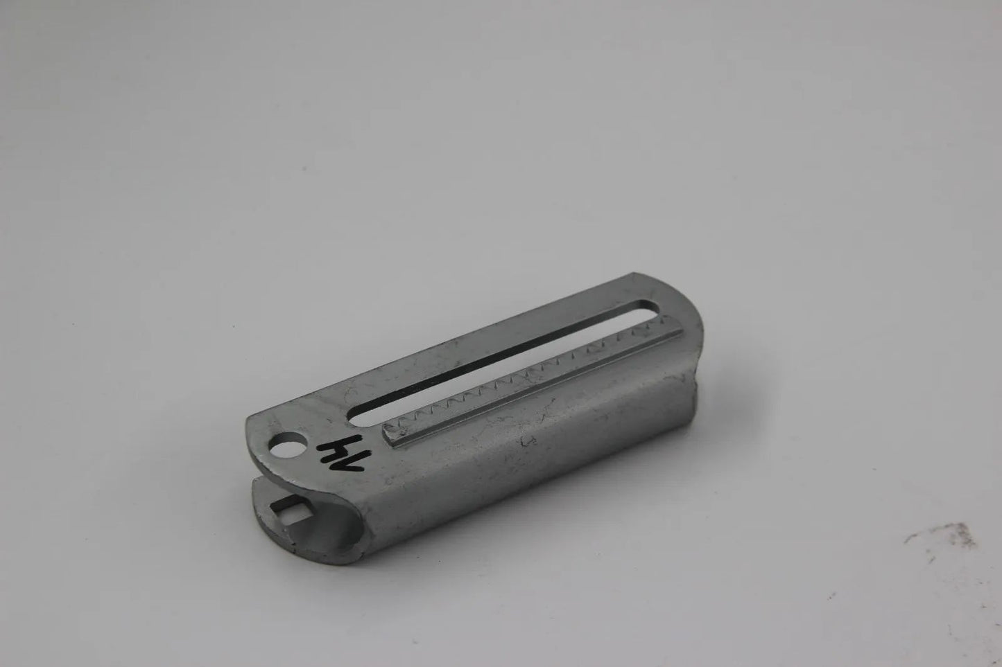 Original BMW E30 E28 E34   Spannlasche Generator Befestigungsteile  12311288416