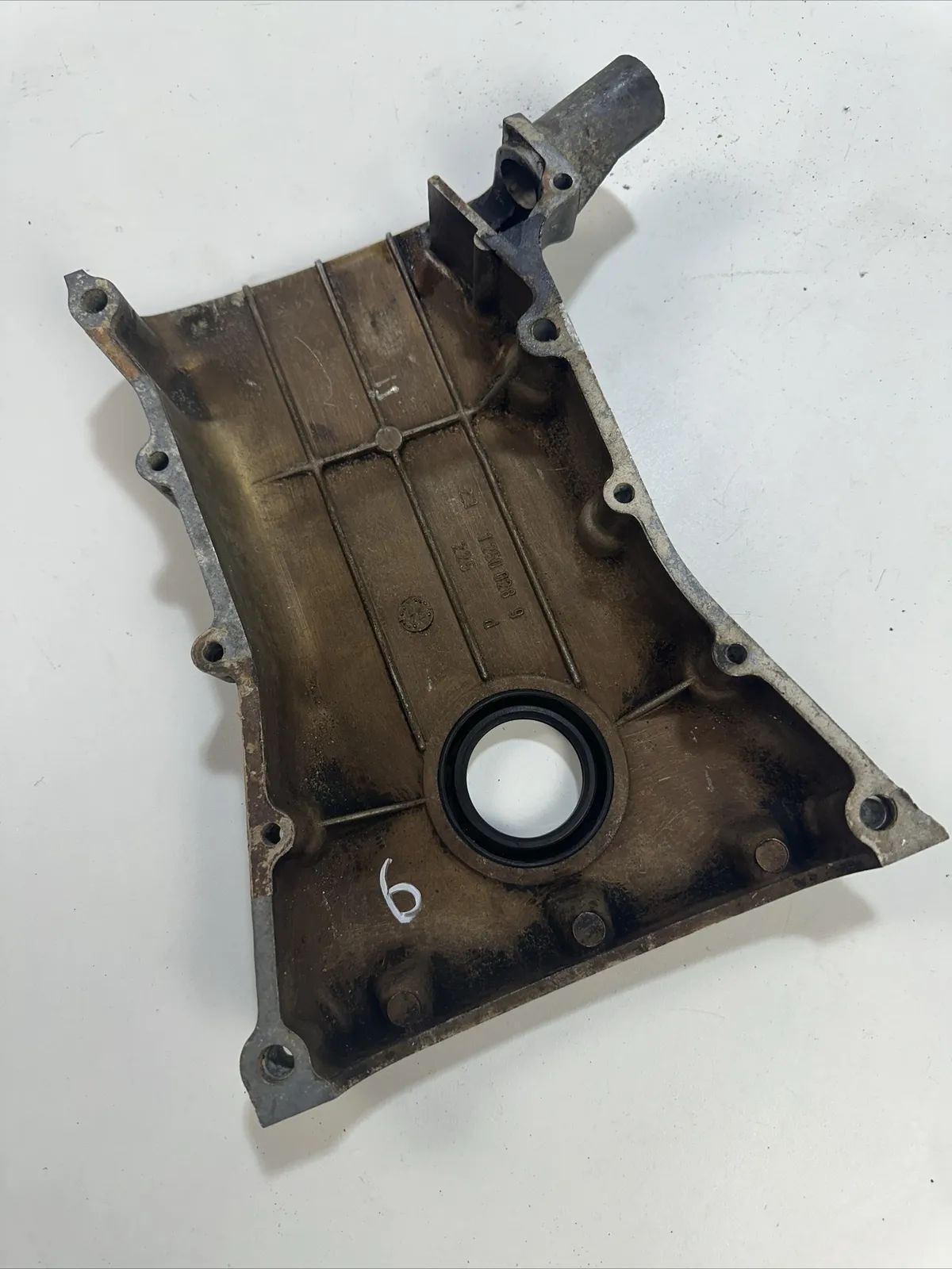 BMW E3 E9 E12 E24 E23 E28 M30  Stirndeckel Kettenkasten Abdeckung 12500289