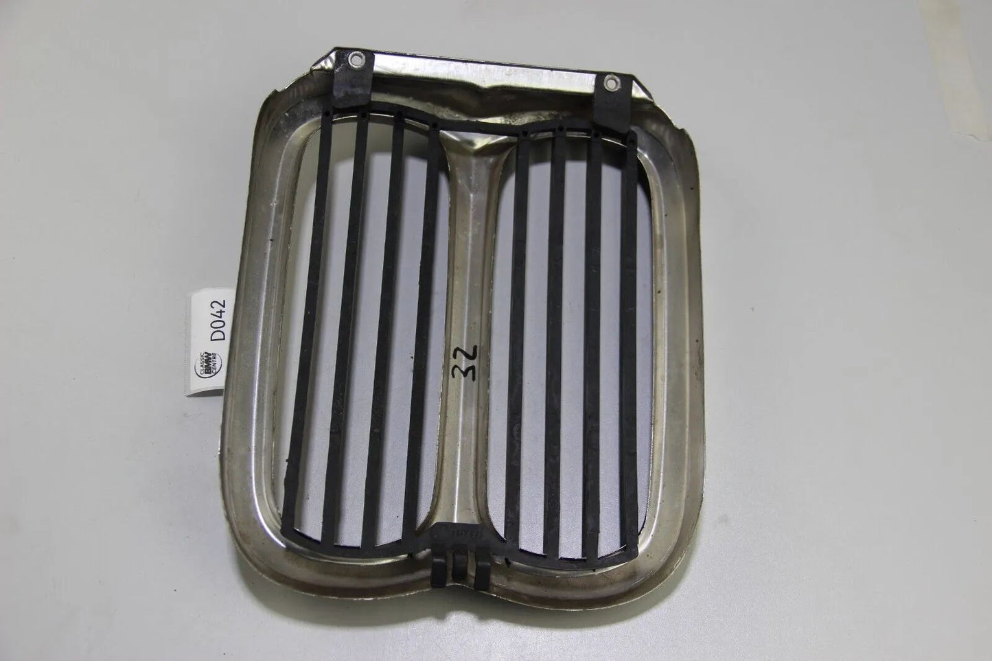 BMW E12 Ziergitter Mitte Niere Chrom 1817683 Grille Kidney