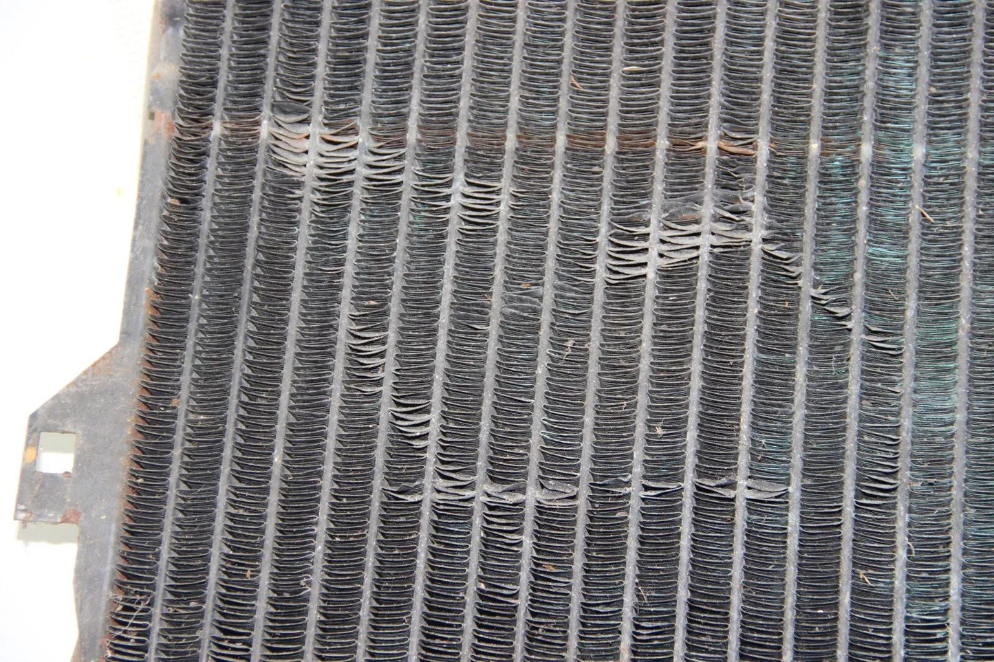 BMW E30 320i VVFL Kühler Wasserkühler water radiator OEM cooling