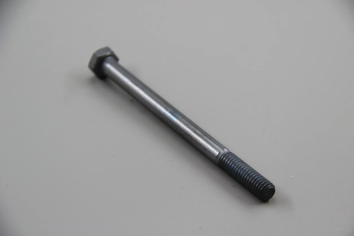 Orig. BMW E82 E36 E34 E32 Sechskantschraube Chrom CR(VI) frei
M8X105 07119904532