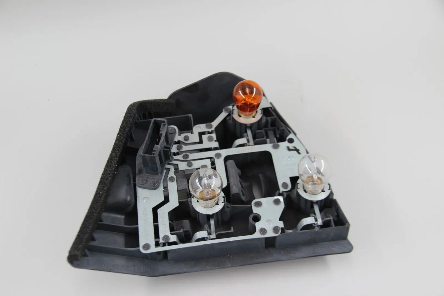 Original BMW E46 Lampenträger Lampenhalterung weiss rechts 63218383824