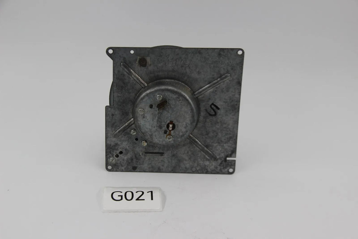 Original BMW  E21 316 318 M10 Zeituhr Uhr Quarz Zeit NOS Clock 62131359449
