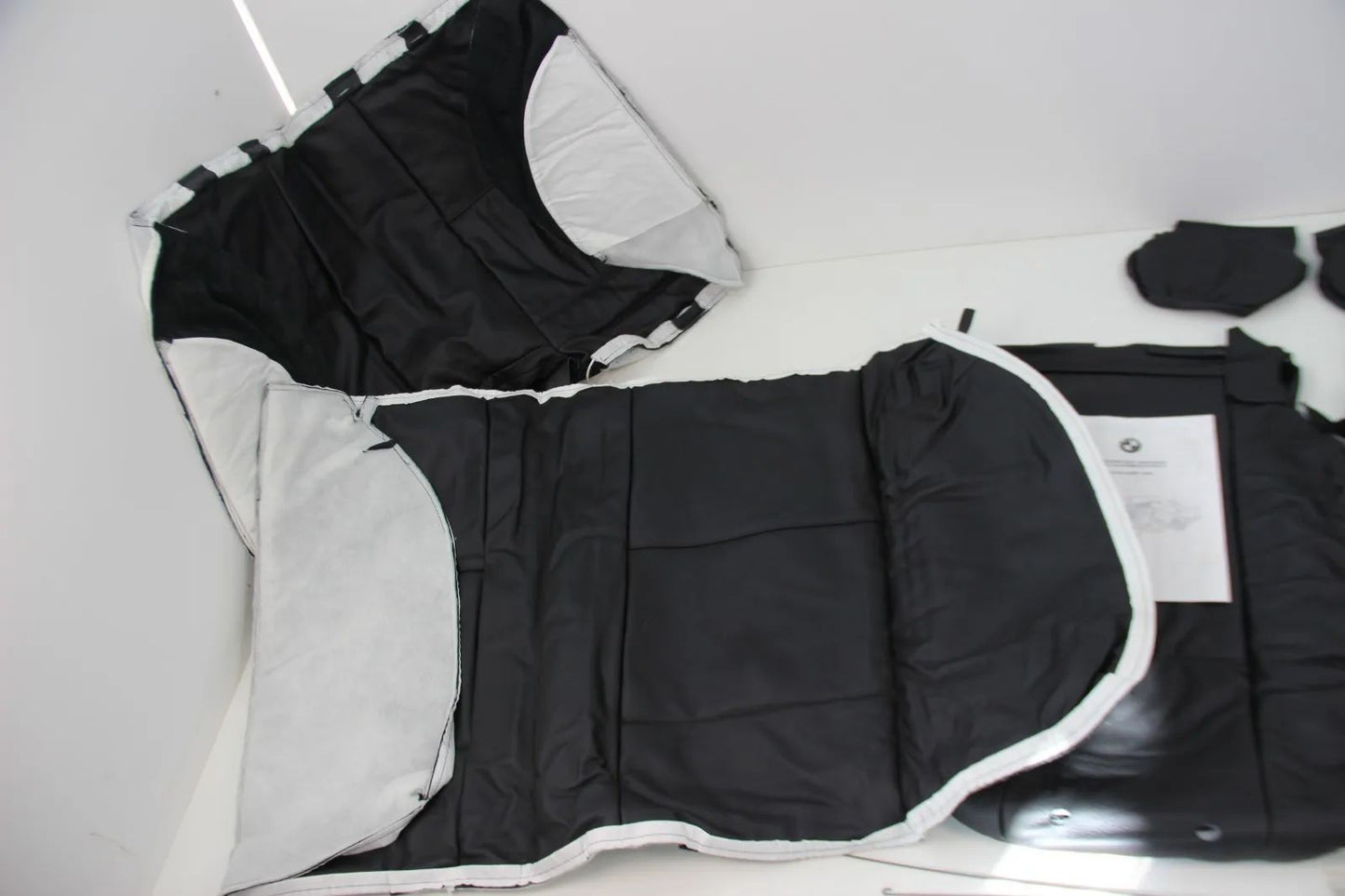 BMW E46 Limo Lederverkleidung/Bezug Innenausstattung schwarz NOS 99990460967