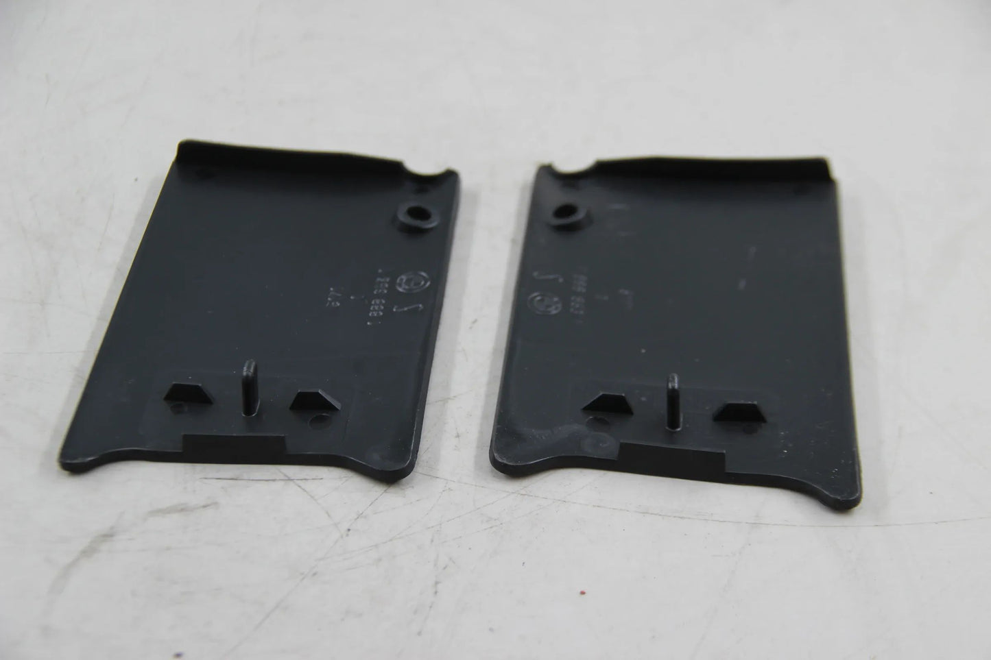 Original BMW E28 518i Abdeckung links + rechts NOS NLA 51711888653 / 51711888654