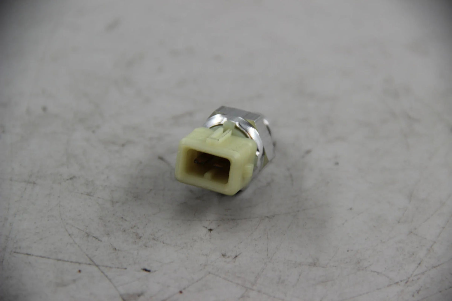 NOS Original BMW E81 E88 E36 E34 E32 Rückfahrlichtschalter M12X1,5 23147524811