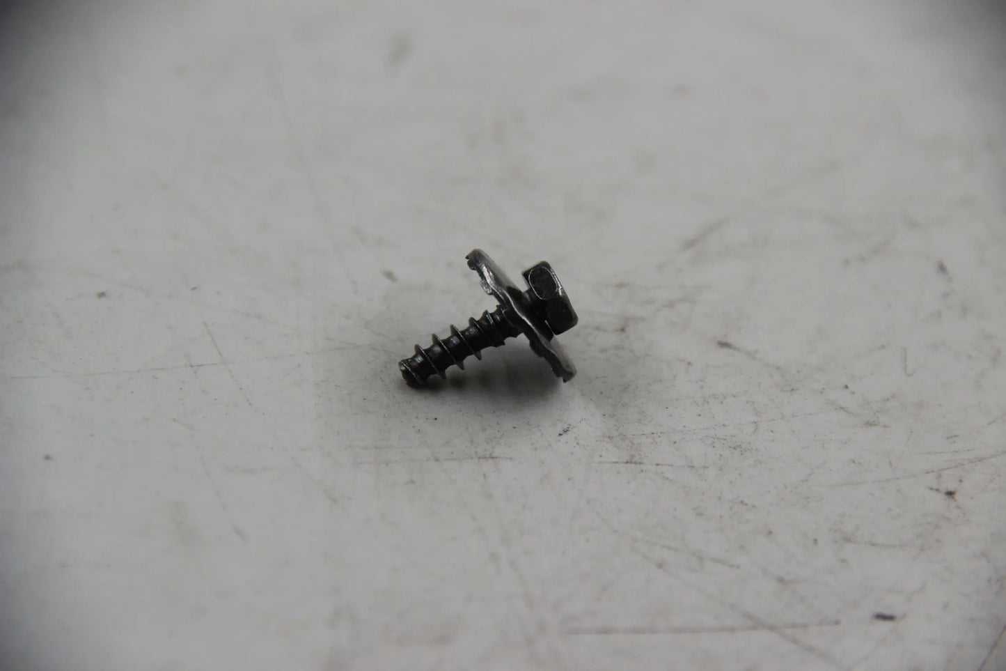 Original BMW E39 E65 E53 Schraube 8MM Sechskant Blechschraube 16X5MM 63128372243