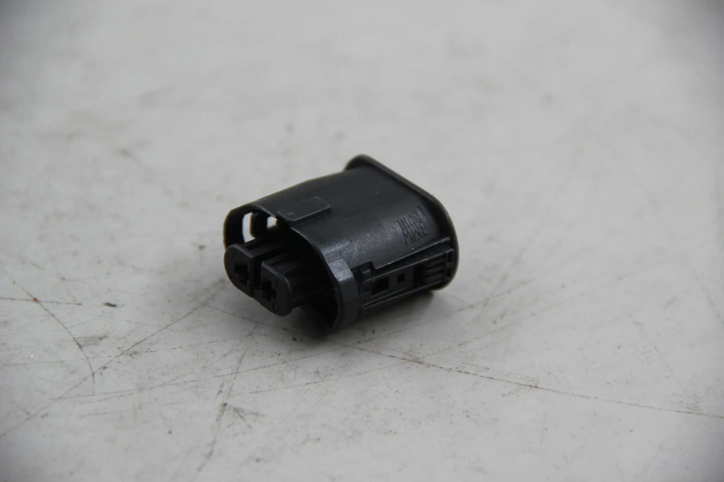 Original BMW E81 E88 E46 E39 Buchsengehäuse schwarz 2 POL. NOS NLA 61136907388