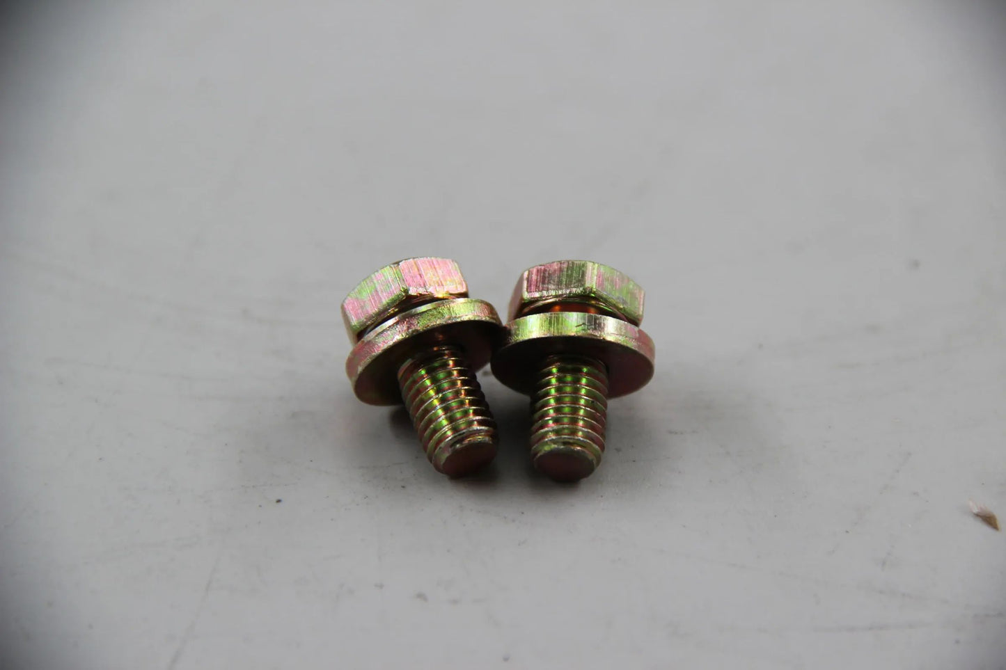 Orig. BMW E28 E24 E32 2x Sechskantschraube mit Scheibe M8X16-Z1, 8.8 11231718840
