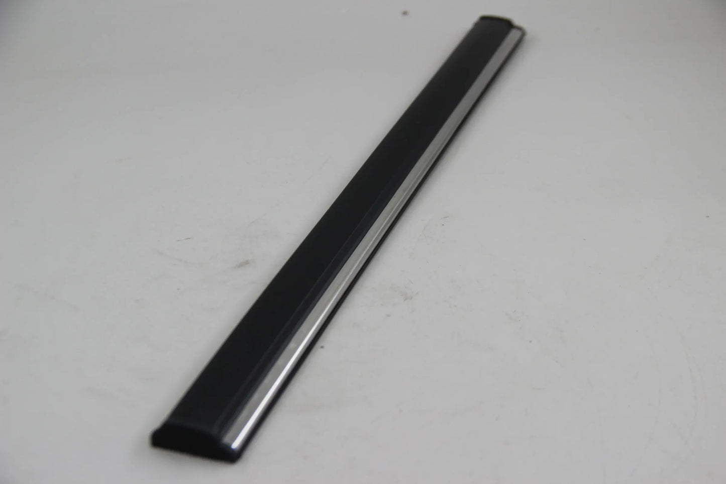 Original BMW E10 1502 2000 2002 Stossleiste Seitenwand hinten links 51131814689