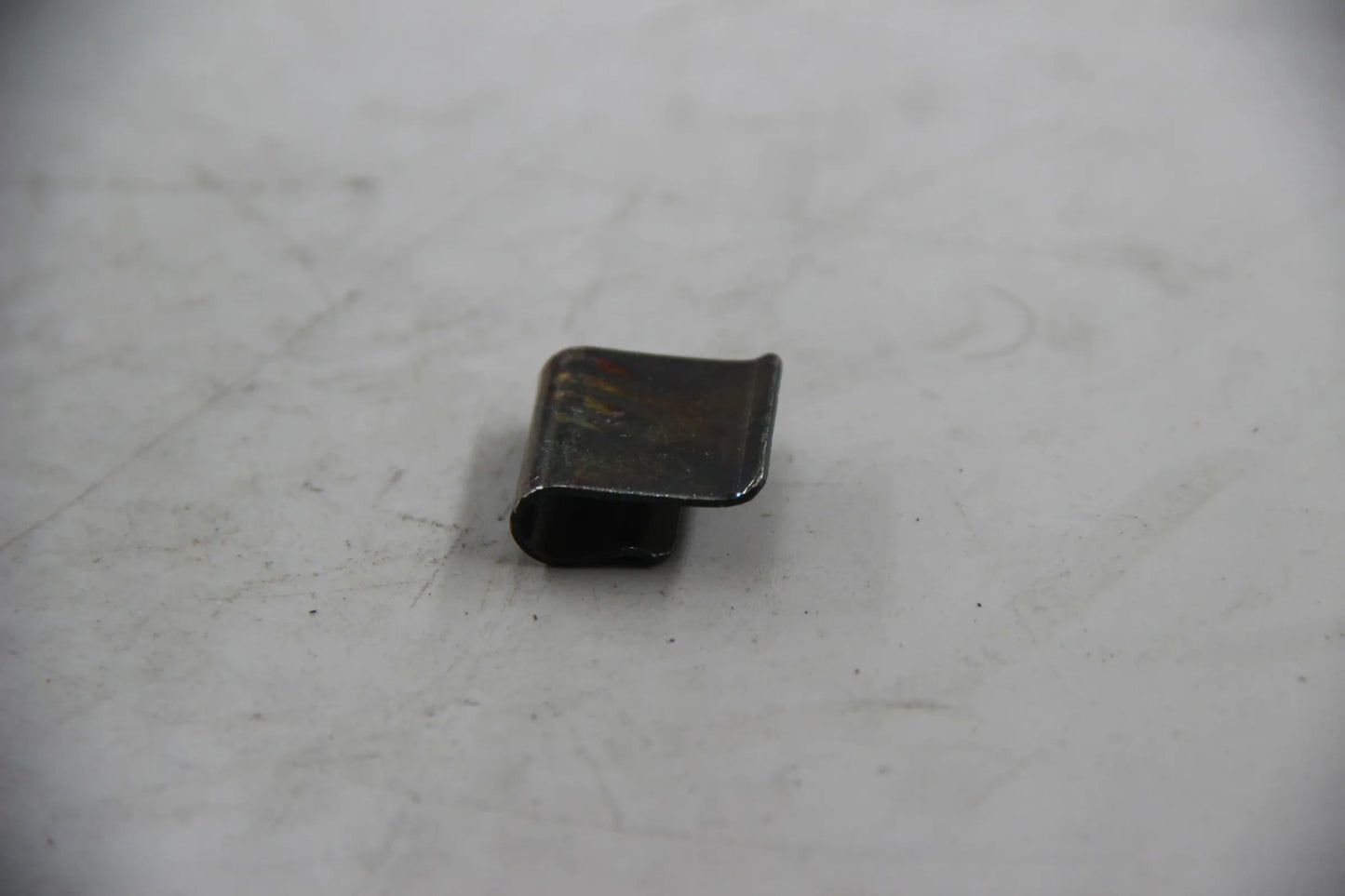 Original BMW E21 E30 E12 E28 E24 E23 Halteklammer vorne NOS NLA 72608117730