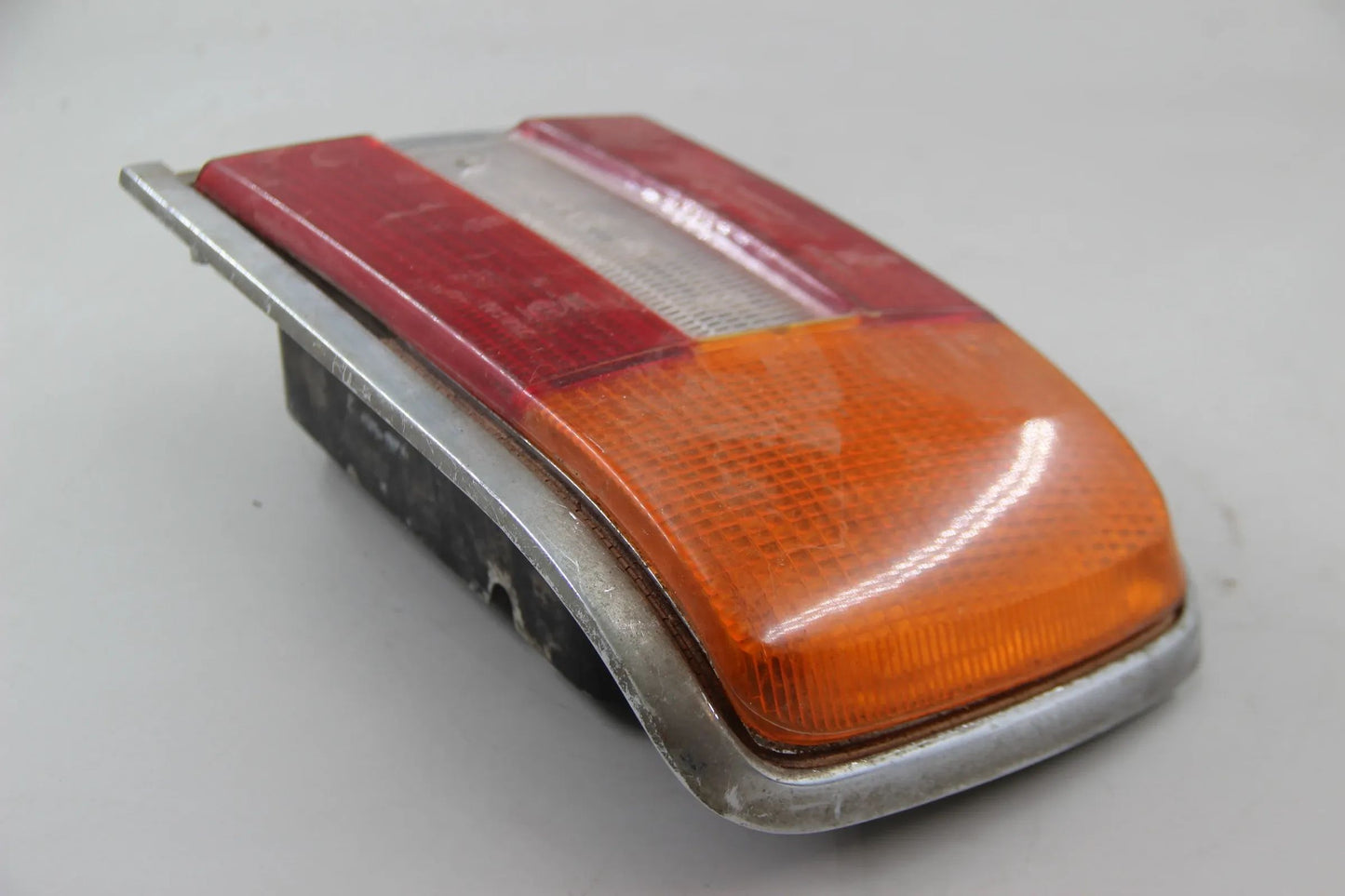 Original BMW E10 1502-2002tii 2002turbo Rückleuchte Reflektor rechts 63211356932