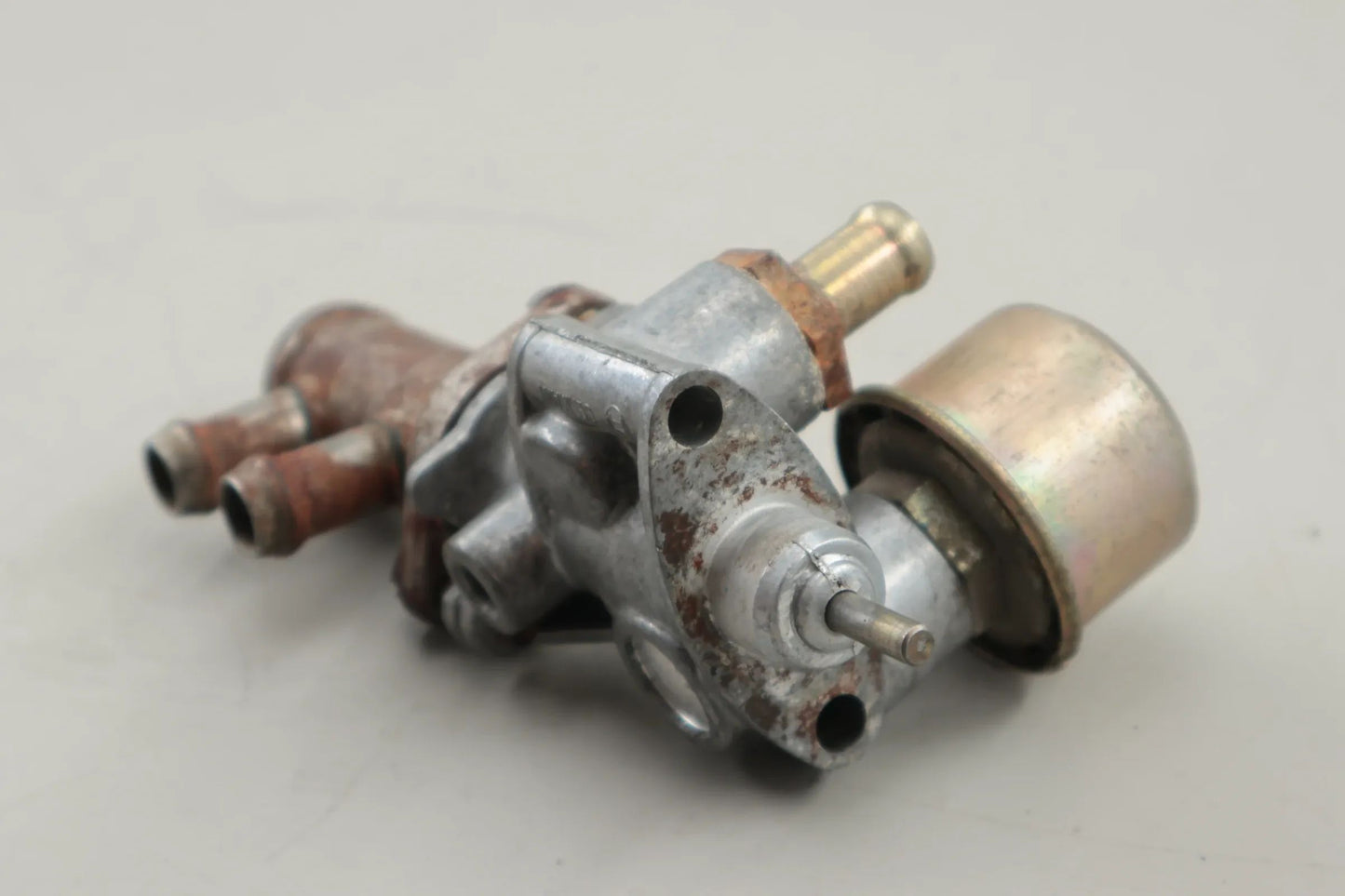 Mercedes-Benz W108 W113  Zusatzlauft Flansch Zusatzluftfilter  0457103002