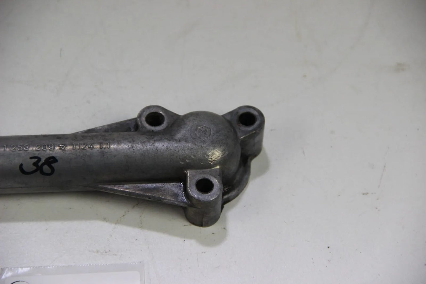 Original BMW E24 E28 E34 E32 M30 M88  Wasserflansch Zylinderkopf Hinten 1253209