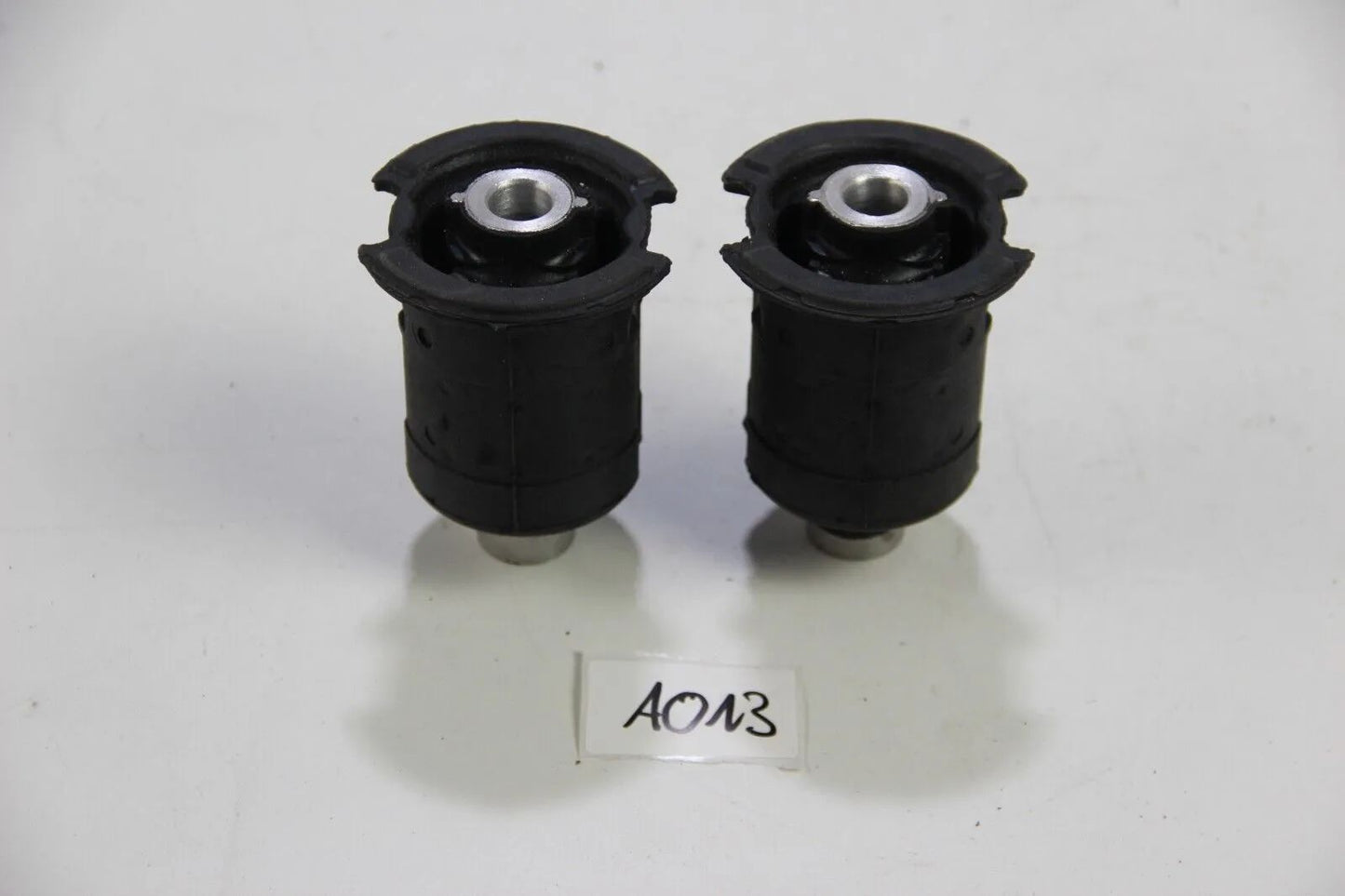 Original BMW E30 316i-325i M3 Gummilager Tonnenlager Links Rechts  33311130537