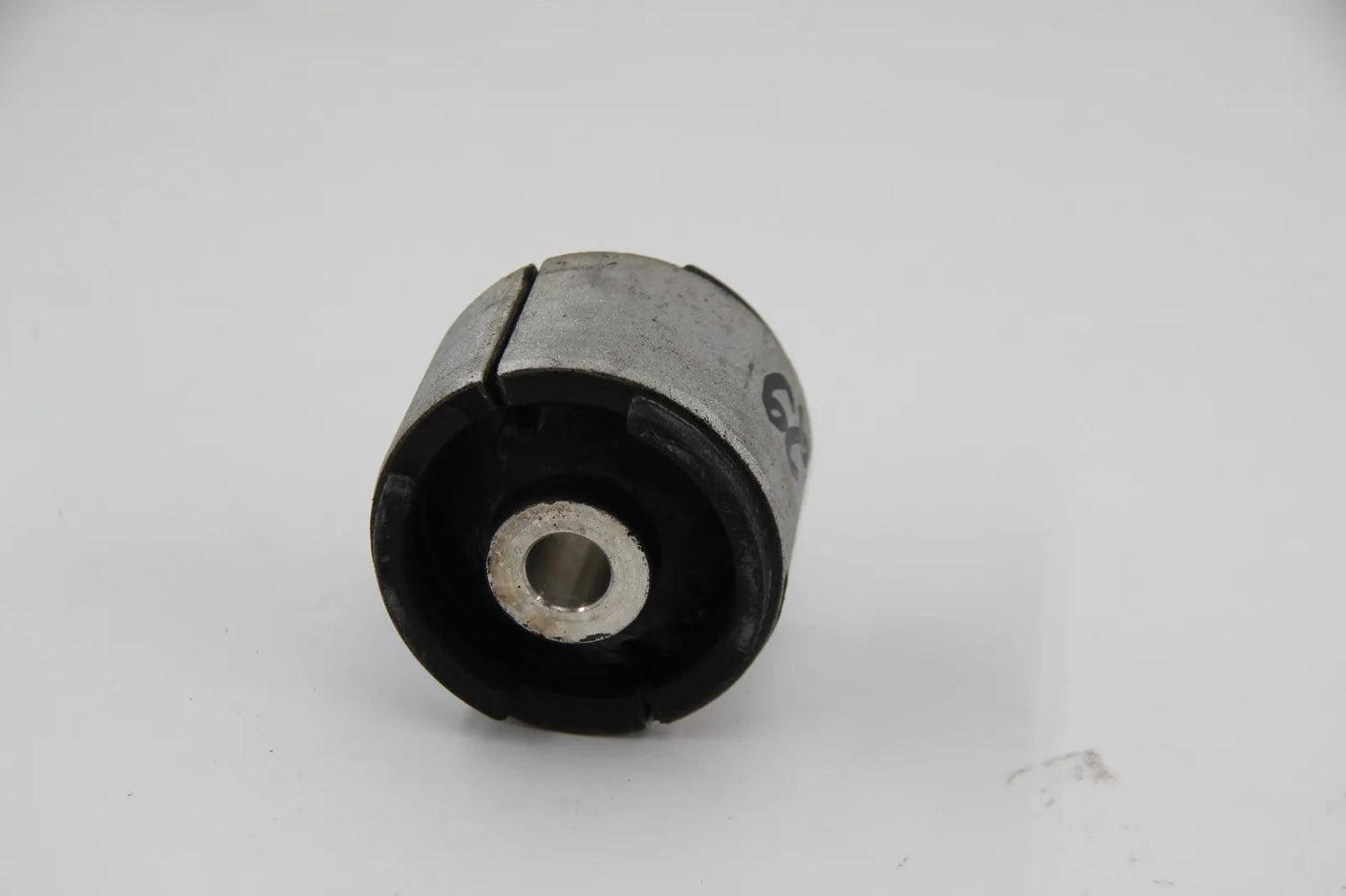 Original BMW E36 M3 S50 E46 330i/xd/xi Gummilager Hinterachsträger 33326770786