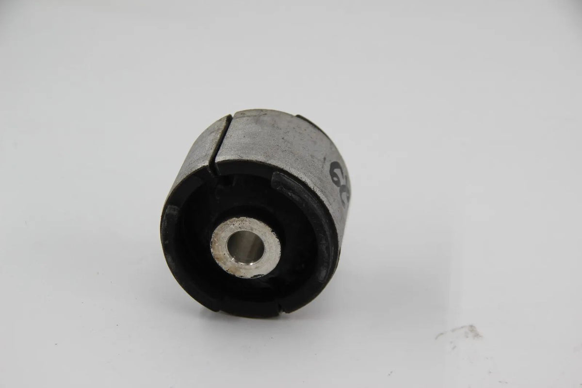 Original BMW E36 M3 S50 E46 330i/xd/xi Gummilager Hinterachsträger 33326770786