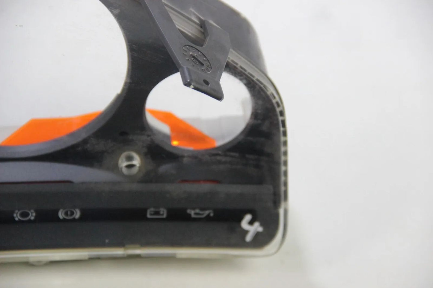 BMW E30 316i 318i Kombiinstrument Tacho Gehäuse für Tachos mit Quartz Uhr