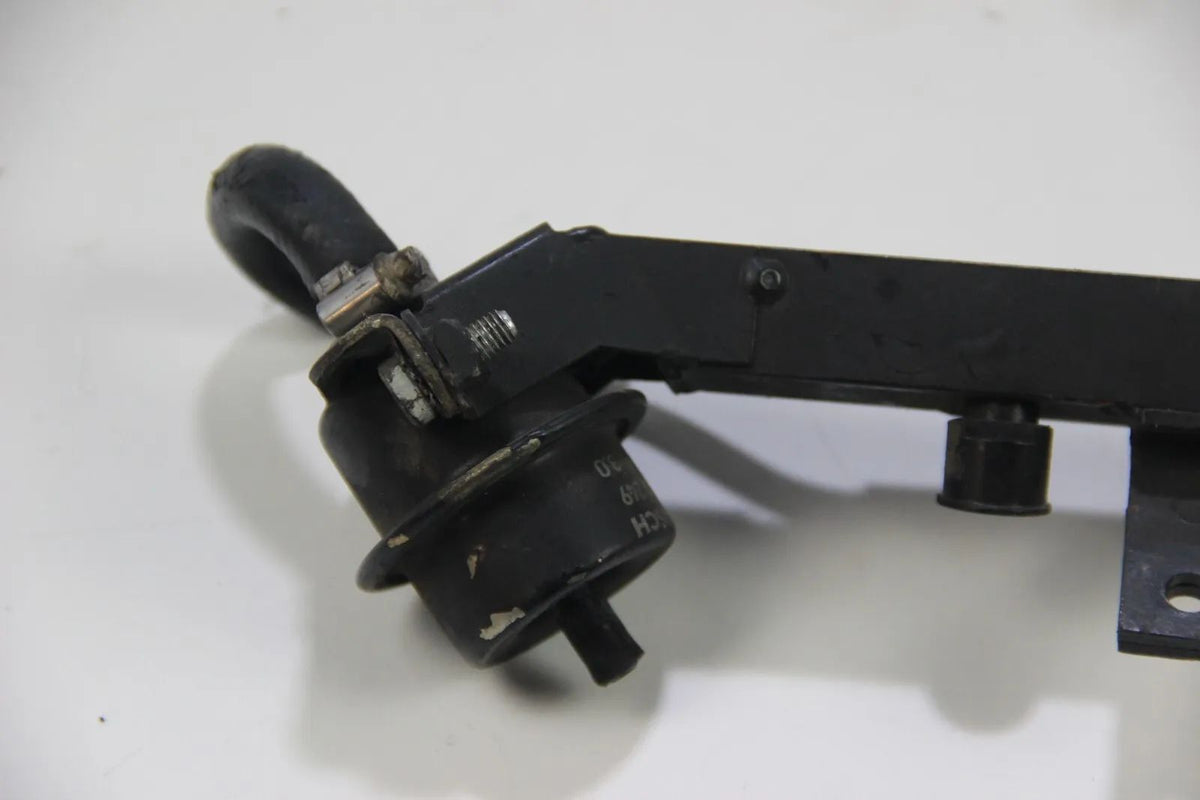 Original BMW E30 M3 S14 Einspritzleiste Fuel Rail Benzin Injektor Leiste OEM