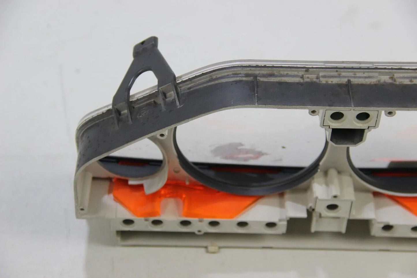 BMW E30 320i-325i 320is  Kombiinstrument Tacho Gehäuse für Tachos Drehzahlmesser