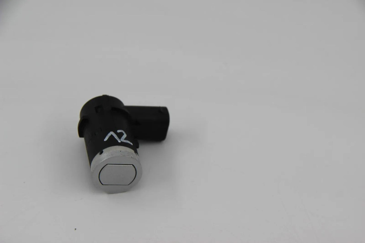 Original BMW E39 520d/i-540i M5 Ultraschallwandler schwarz  66216902181