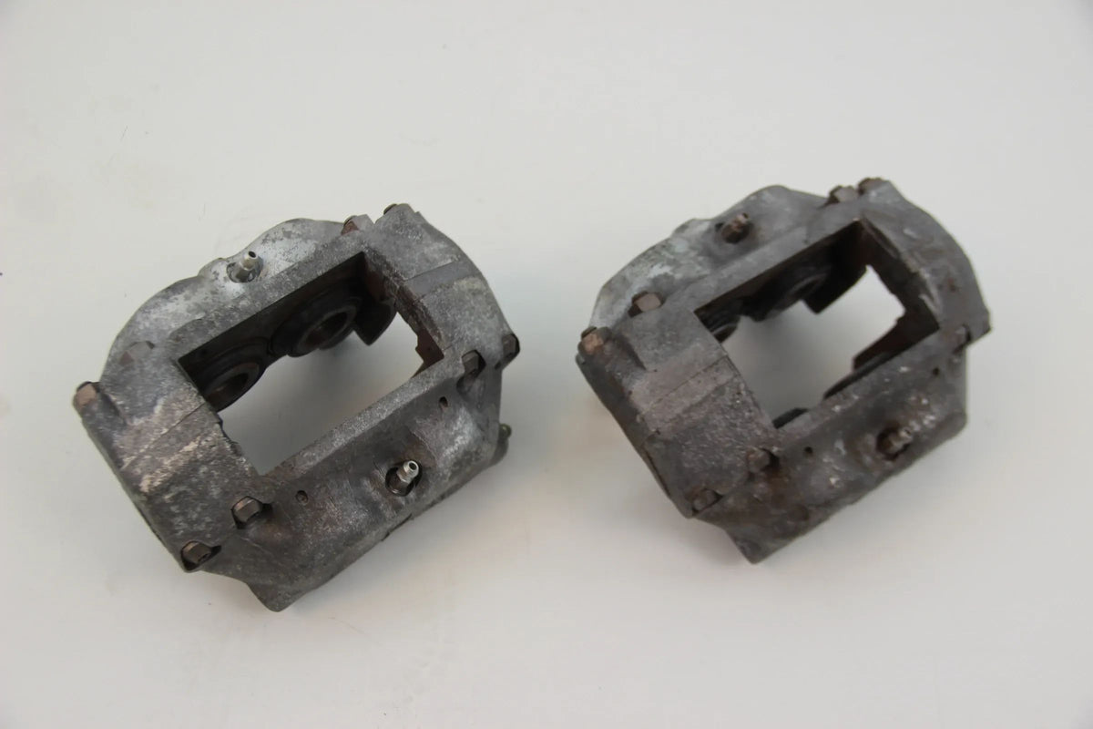 Original BMW E10 2002tii 2002ti Bremssattel Bremsscheibe Radnabe Ankerblech Satz