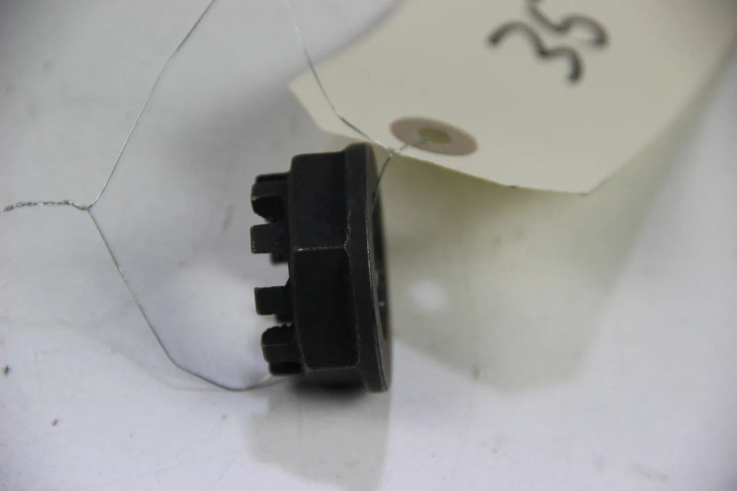 Original BMW E21 323i 320/6 E10 Neue Klasse Kronenmutter OEM 33413404150