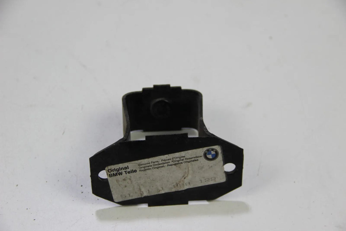 BMW E30 316i-325i Halter Halterung Stoßstange VFL Vorne 3er OEM 51111888122