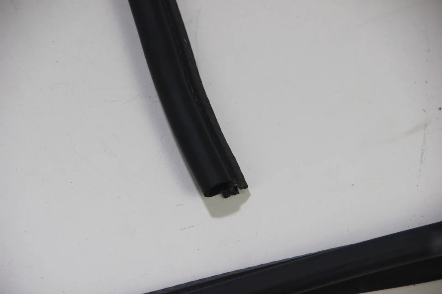 Original BMW E32 728i-750i Dichtung Heckklappe Trunk Lid Seal Gasket 51711908443