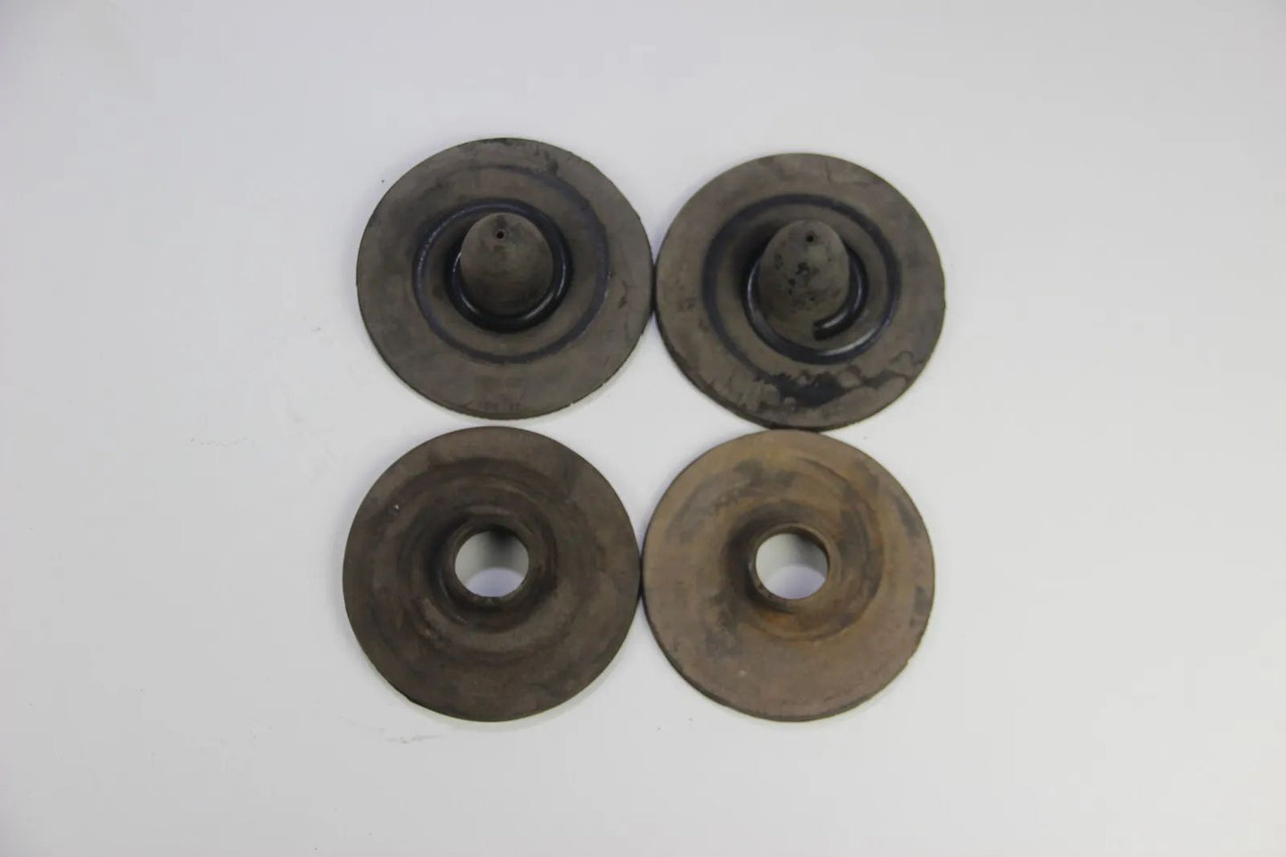 Original BMW E30 Gummipuffer Satz komplett 1127218 1128610 Federsitz Hinterachse